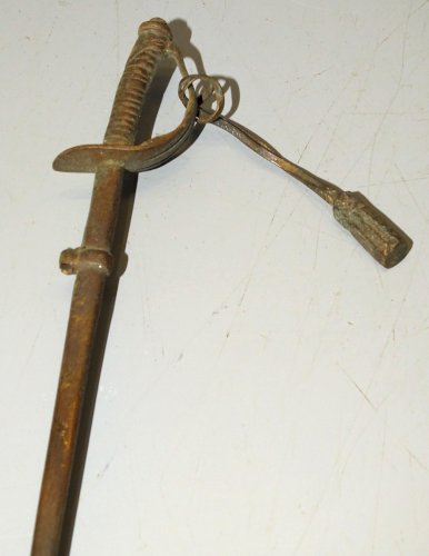 - ANCIEN SABRE MINIATURE EN BRONZE DECO PENDULE STATUE ou AUTRE COLLECTION   D