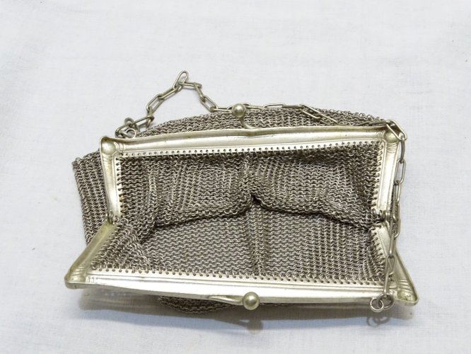 -ANCIEN SAC BOURSE MAILLES  METAL ARGENTE SAC A MAIN SAC DE BAL MINAUDIERE   D