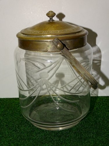 -ANCIEN SEAU A BISCUITS en VERRE AVEC QUELQUES MOTIFS VINTAGE COLLECTION   D