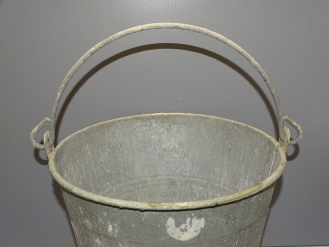 -ANCIEN SEAU en METAL Zingué SEAU de PUIT ou AUTRE DECO COLLECTION     D