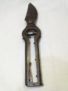 - OLD PRUNER BRAND R.G. Guaranteed with HORN plates on the arms D