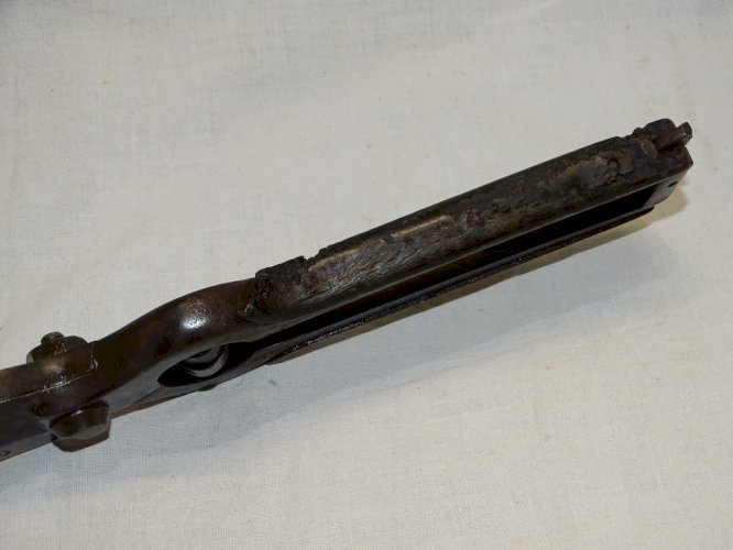 -ANCIEN SECATEUR MARQUE R.G. Garanti avec plaquettes CORNE sur les bras   D
