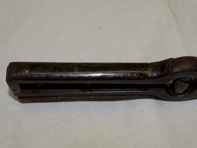 -ANCIEN SECATEUR MARQUE R.G. Garanti avec plaquettes CORNE sur les bras   D