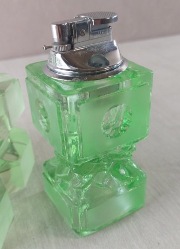 Ancien service à fumeur, briquet + cendrier, en verre, forme cube, vintage