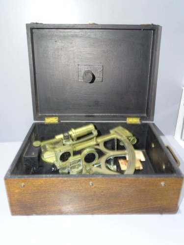 -ANCIEN SEXTANT Gravé Chardet ? BOITE POSTERIEURE COLLECTION OBJET MARINE  D