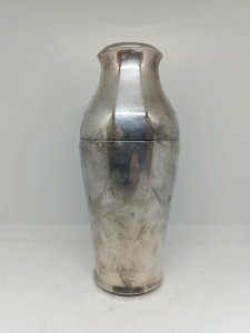 antique silver-plated shaker in French Art Deco style by the silversmith Saint Médard? in good condition