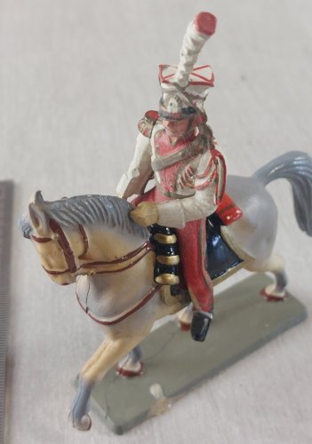Ancien soldat, cavalier, en plastique peint, Starlux Empire