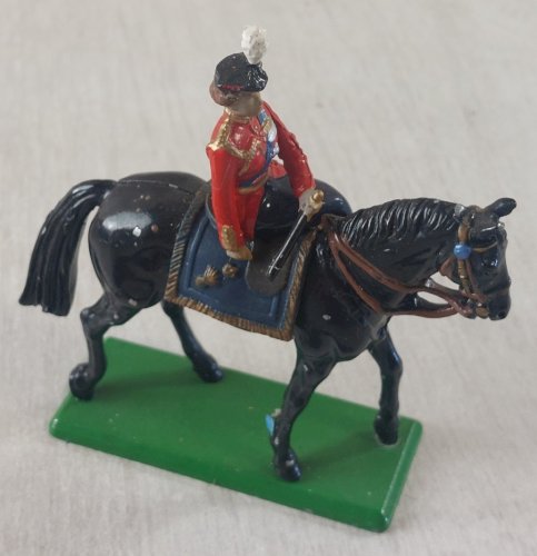 Ancien soldat en métal, Reine Elizabeth à cheval, Britains