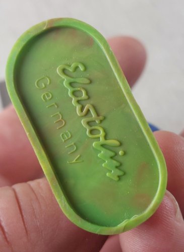 Ancien soldat, joueur de flute, en plastique peint, Elastolin