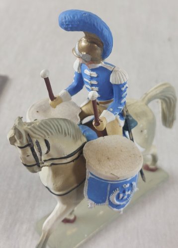 Ancien soldat, timbalier carabinier, 1811, en plastique peint, Starlux Empire