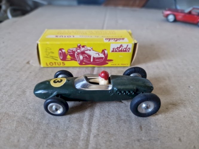 Ancien Solido FRANCE 118  Lotus en boite jamais jouée