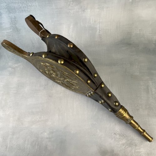 Ancien soufflet bois cuir déco cheminée au coin du feu bois décor laiton relief