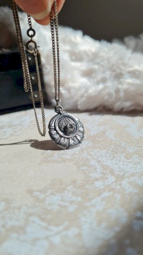 Ancien Stanhope en argent art déco pendentif vue religieuse N.D De Quézac