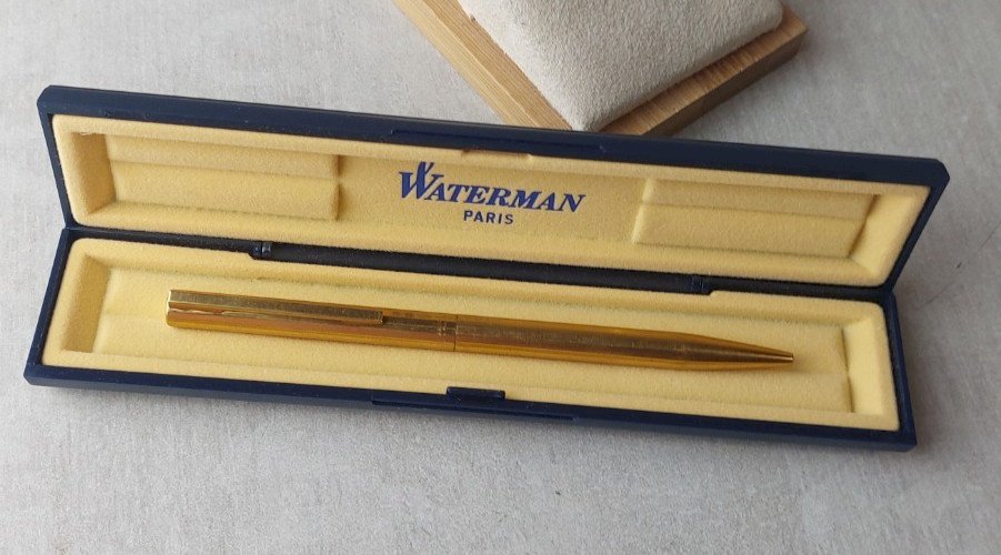 Ancien stylo bille, en plaqué or, Waterman ^
