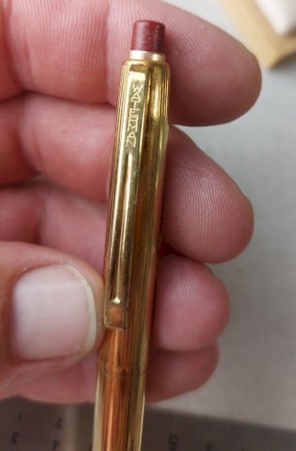 Ancien stylo bille, en plaqué or, Waterman ^