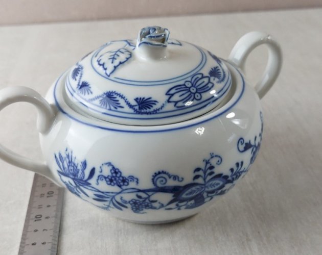 Ancien sucrier, décor Blue Onion / porcelaine Tchécoslovaquie / Czech