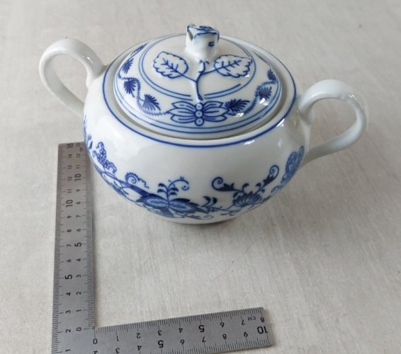 Ancien sucrier, décor Blue Onion / porcelaine Tchécoslovaquie / Czech