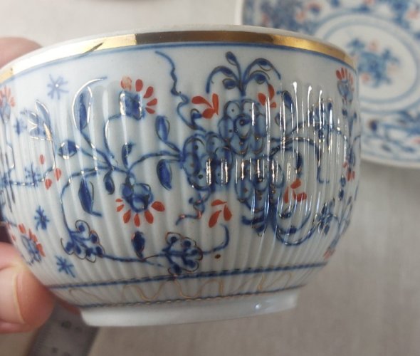 Ancien sucrier en porcelaine, décor fleurs et oiseaux, Greiner Rauenstein