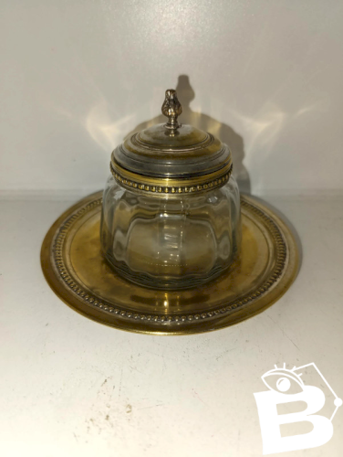 ancien sucrier en verre avec monture en metal argenté poinconné (TN?) en bon etat