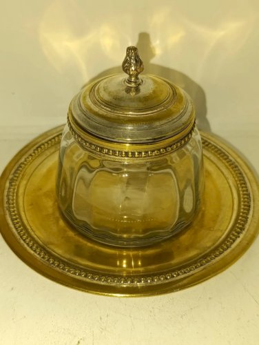ancien sucrier en verre avec monture en metal argenté poinconné (TN?) en bon etat