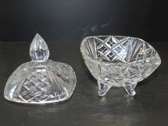 -ANCIEN SUCRIER POT A BONBONS CRISTAL de BOHEME COLLECTION DECO VITRINE   D