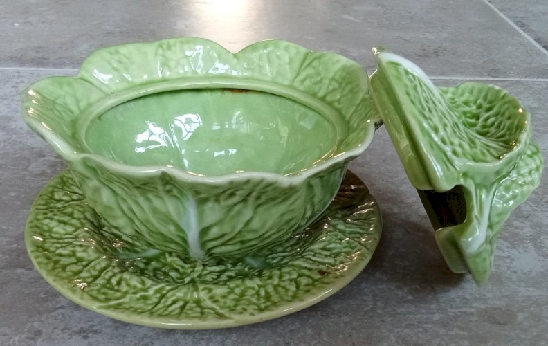 Ancien sucrier Pot À Condiment  Chou Barbotine Portugal Old slipware Cabbage