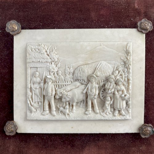 Ancien tableau bas-relief en pierre calcaire scène paysanne signé CF Becker