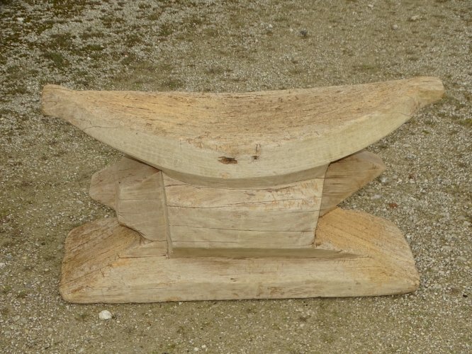 -ANCIEN TABOURET AFRICAIN BOIS SCULPTE ART TRIBAL de SAGE BOIS ASHANTI GHANA?