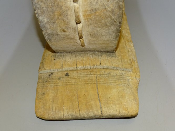 -ANCIEN TABOURET AFRICAIN BOIS SCULPTE ART TRIBAL de SAGE BOIS ASHANTI GHANA?