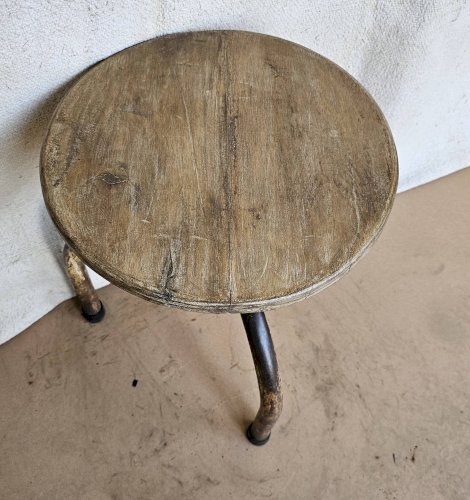 Ancien tabouret datelier en teck + fer forgé