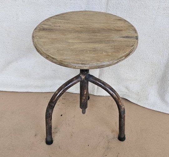 Ancien tabouret datelier en teck + fer forgé