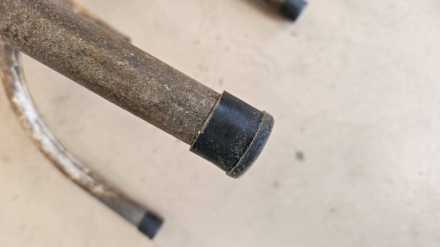 Ancien tabouret datelier en teck + fer forgé