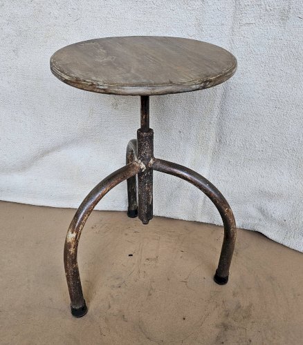 Ancien tabouret datelier en teck + fer forgé