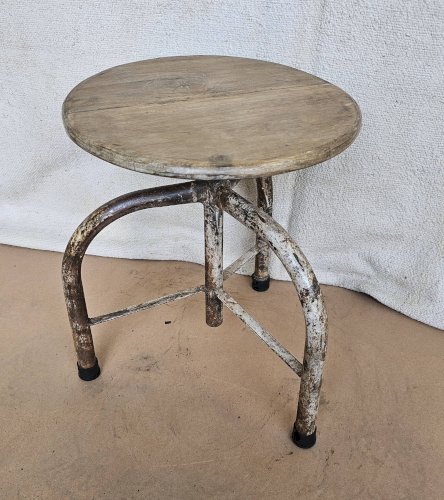Ancien tabouret datelier en teck + fer forgé