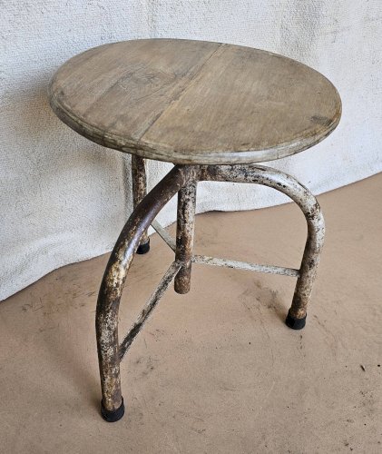 Ancien tabouret datelier en teck + fer forgé