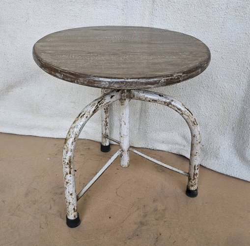 Ancien tabouret datelier en teck + fer forgé