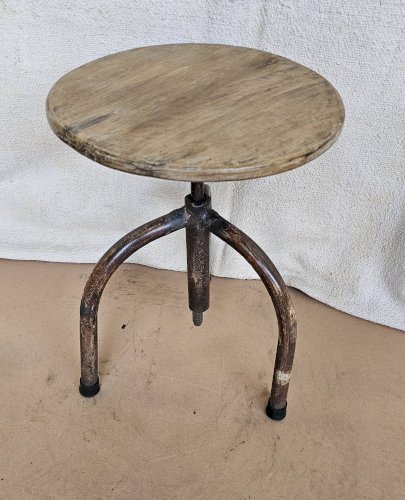 Ancien tabouret datelier en teck + fer forgé