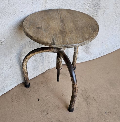 Ancien tabouret datelier en teck + fer forgé