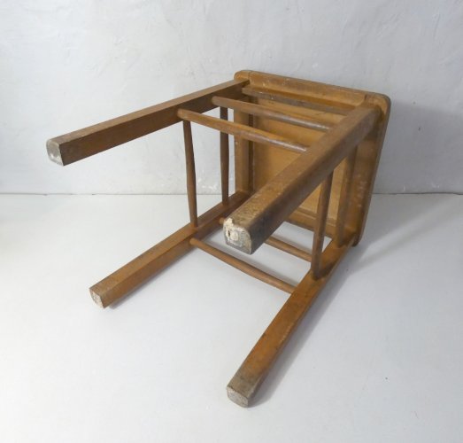 ancien tabouret d'atelier vintage