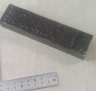 Old border stamp, leaf decoration, in metal