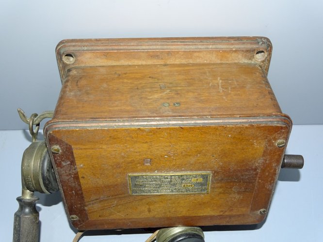 -ANCIEN TELEPHONE MURAL CAISSE NOYER MODELE 1910 ASSOCIATION OUVRIERS INST.   D