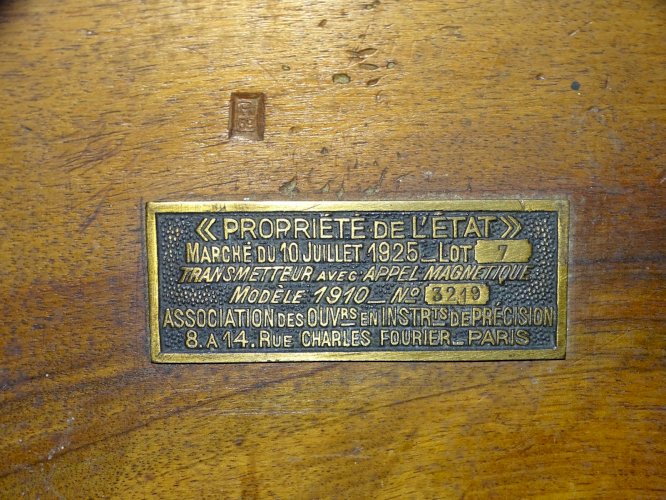 -ANCIEN TELEPHONE MURAL CAISSE NOYER MODELE 1910 ASSOCIATION OUVRIERS INST.   D