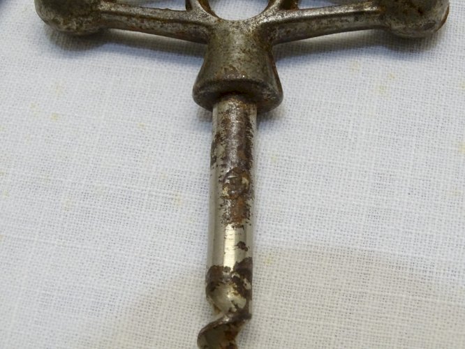 -ANCIEN TIRE BOUCHON JACQUES PERILLE JUS de GRENIER COLLECTION