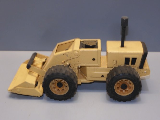 - ANCIEN TRACTEUR CHARGEUR TONKA JAUNE JOUET METAL BULLDOZER COLLECTION VINTAG D