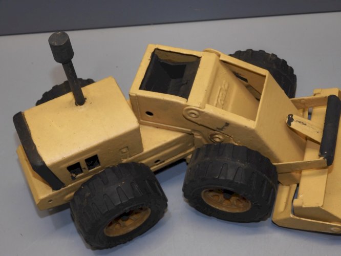 - ANCIEN TRACTEUR CHARGEUR TONKA JAUNE JOUET METAL BULLDOZER COLLECTION VINTAG D
