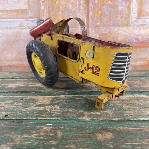 Ancien Tracteur Joustra J-12 en Tôle – Pour Pièces ou à Restaurer – Rare !