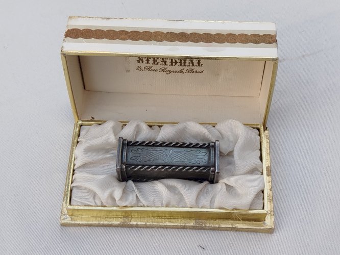 parfumerie et cosmétique vintage de collection, ancien tube de rouge à lèvre Stendhal, 2, rue Royale, Paris