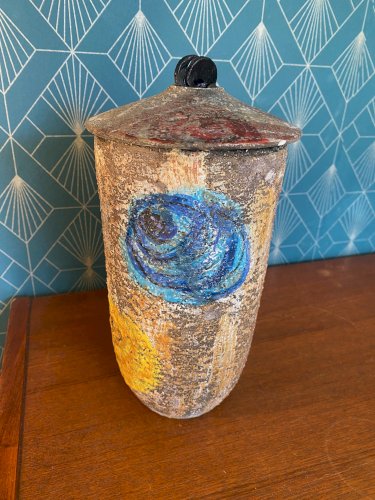 Ancien vase à couvert, terre cuite émaillée, école Italienne Romacréa, 1950.