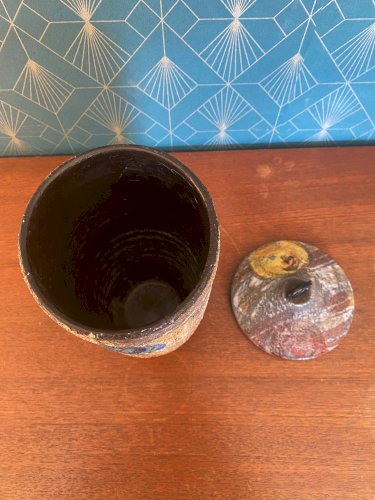 Ancien vase à couvert, terre cuite émaillée, école Italienne Romacréa, 1950.