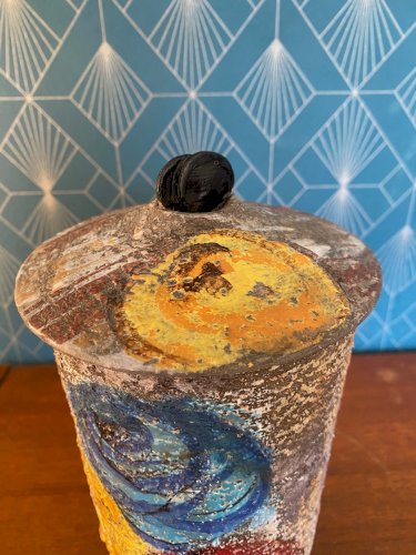 Ancien vase à couvert, terre cuite émaillée, école Italienne Romacréa, 1950.